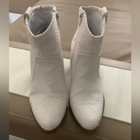 Dirty Laundry Cowboy Boots - Picture 9 of 14